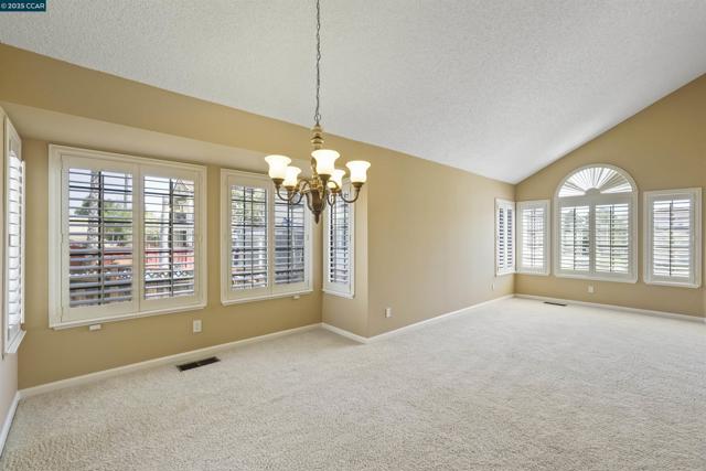 5535 Edgeview Dr, Discovery Bay CA: https://media.crmls.org/mediaz/5463cc51-c371-4cf1-8176-6dda3501edfc.jpg