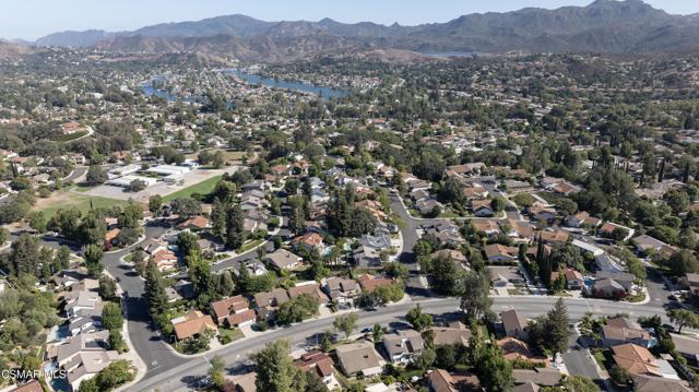 681 Triunfo Canyon Road, Westlake Village CA: https://media.crmls.org/mediaz/5463d01f-4a9f-45c0-9e7c-bea981765988.jpg