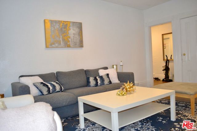721 W 32nd Street, Los Angeles CA: https://media.crmls.org/mediaz/5463fa0a-5403-44fc-b758-294f16918efb.jpg