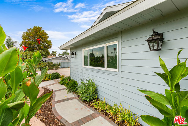 8541 Melvin Avenue photo 4