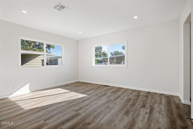 Detail Gallery Image 13 of 25 For 66 via Sintra #66,  Camarillo,  CA 93012 - 3 Beds | 2/1 Baths