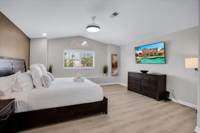 79320 Desert Wind Court, La Quinta CA: https://media.crmls.org/mediaz/5465439c-878f-4054-80d4-8675420cfee7.jpg