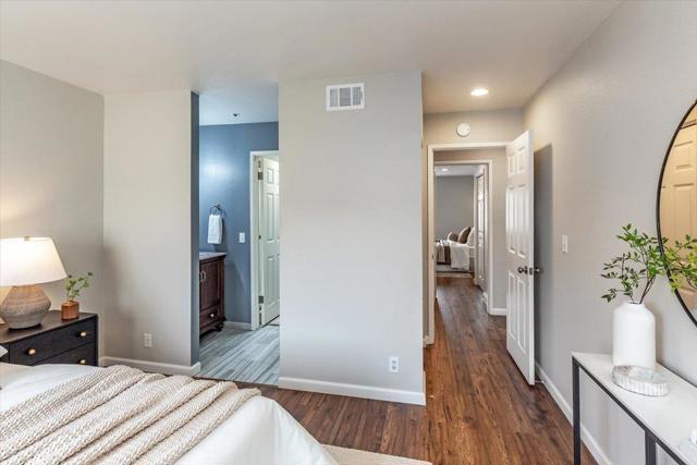 2409 Park Boulevard, Palo Alto CA: https://media.crmls.org/mediaz/54662a53-1844-4f44-92b1-7a8c15ecf5c2.jpg