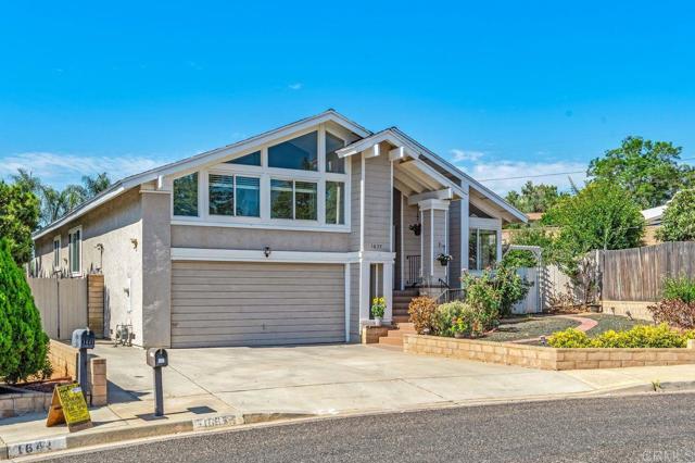 Detail Gallery Image 1 of 1 For 1635 Hawk Ridge Pl, Escondido,  CA 92027 - 4 Beds | 3 Baths