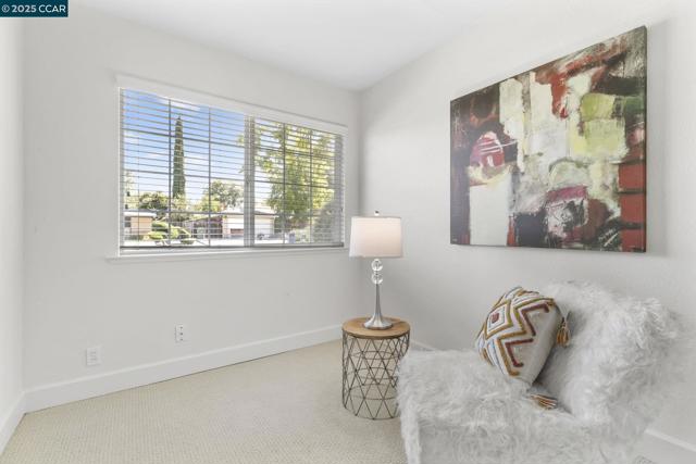 3249 Claudia Dr, Concord CA: https://media.crmls.org/mediaz/54675c4c-b4a4-420b-9573-4583f974acc1.jpg