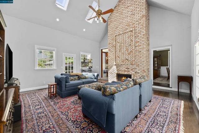Image 10 of 60 For 177 Oak Road