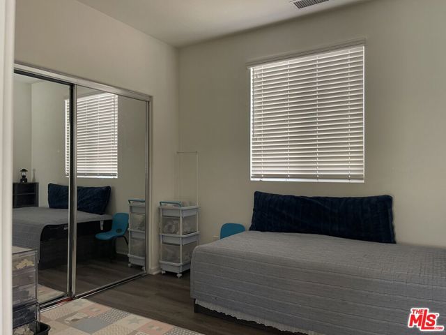 7937 N Keer Drive, Reseda CA: https://media.crmls.org/mediaz/5468c9ee-0e36-410b-8e1d-a9cdf8b43de0.jpg