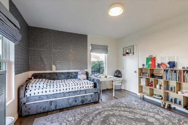 26 Pleasant Street, Los Gatos CA: https://media.crmls.org/mediaz/5468ceb3-4ee4-487d-be73-81874cbece89.jpg