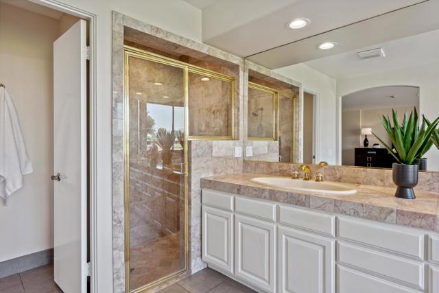 5 Barnard Court, Rancho Mirage CA: https://media.crmls.org/mediaz/54696d6a-0c96-4985-9b66-023be8b7ed2a.jpg