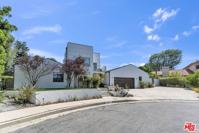 15514 CASIANO Court, Los Angeles CA: https://media.crmls.org/mediaz/546a8b02-0e12-4a34-beb7-a7adfa7c0dc7.jpg