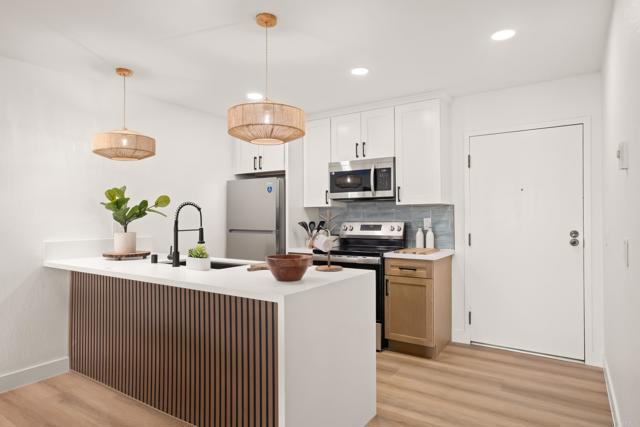 Detail Gallery Image 9 of 20 For 8024 Linda Vista Rd 1d,  San Diego,  CA 92111 - 2 Beds | 1 Baths