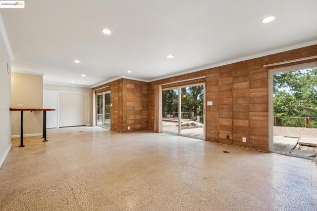 5201 Alhambra Valley Rd, Martinez CA: https://media.crmls.org/mediaz/546b11cb-b1ed-490b-9abb-bff553f94702.jpg