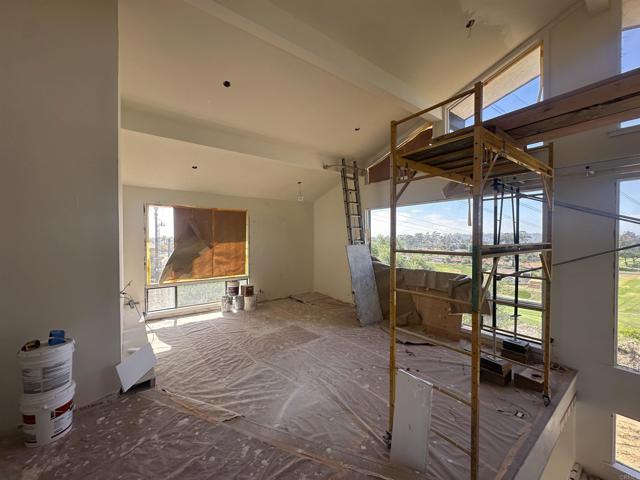 Detail Gallery Image 12 of 19 For 1138 via Mil Cumbres, Solana Beach,  CA 92075 - 5 Beds | 4/1 Baths