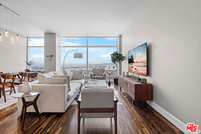 900 W Olympic Boulevard, Los Angeles CA: https://media.crmls.org/mediaz/546c1496-22cc-4d48-bf89-b3aeb150be1e.jpg