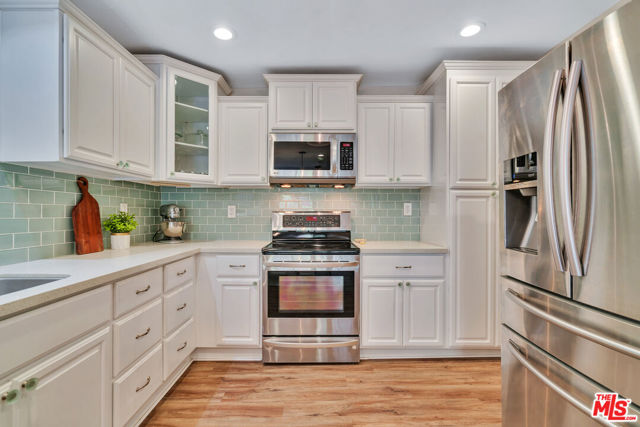 4939 Maytime Lane, Culver City CA: https://media.crmls.org/mediaz/546cb8eb-9074-4edb-9c02-cf35df3e4ec3.jpg