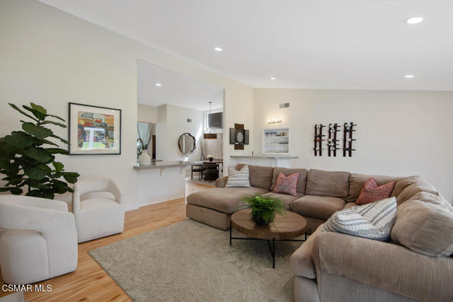 Image 23 of 69 For 4900 Kilburn Court