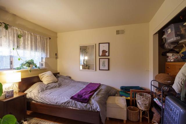 8421 Wayland Lane, Gilroy CA: https://media.crmls.org/mediaz/546e3179-a64c-4c15-982b-7a5c612d88ea.jpg