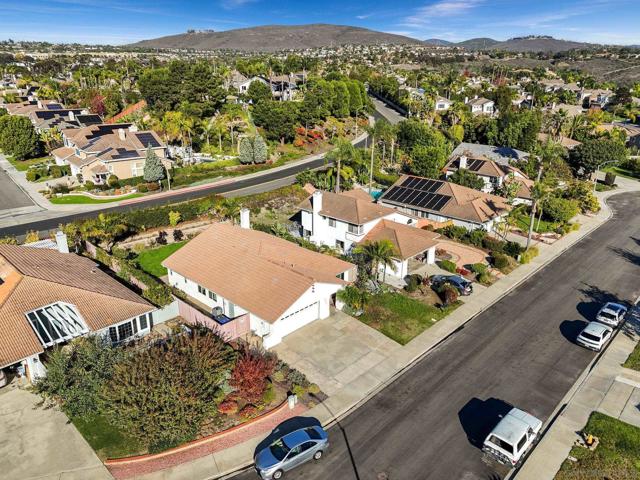 3356 Corte Tiburon, Carlsbad CA: https://media.crmls.org/mediaz/546e6ff6-6fb9-47d3-9261-c8e48568e6bd.jpg