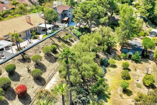 1336 Lupine Hills Drive, Vista CA: https://media.crmls.org/mediaz/546ffaed-9c94-4fcd-8172-316af6ac0026.jpg