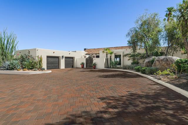 600 S La Mirada Road, Palm Springs CA: https://media.crmls.org/mediaz/54702de1-948a-4e6b-8c21-8f22135be75e.jpg