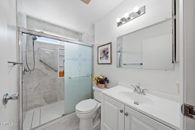 Detail Gallery Image 12 of 27 For 10260 Plainview Ave #12,  Los Angeles,  CA 91042 - 3 Beds | 2/1 Baths