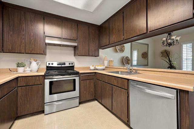 2296 Almaden Road, San Jose CA: https://media.crmls.org/mediaz/5471cea8-9acc-4a1d-9a30-5212a7fa27f4.jpg
