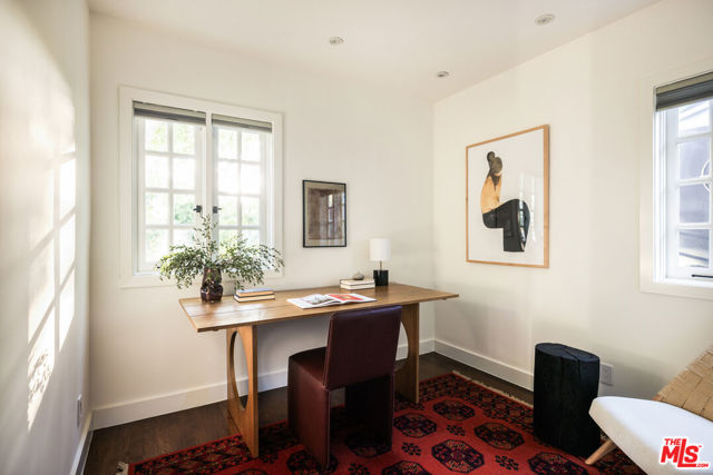 4046 Wasatch Avenue, Los Angeles CA: https://media.crmls.org/mediaz/5471d9a3-d439-41be-806c-cff38448734f.jpg