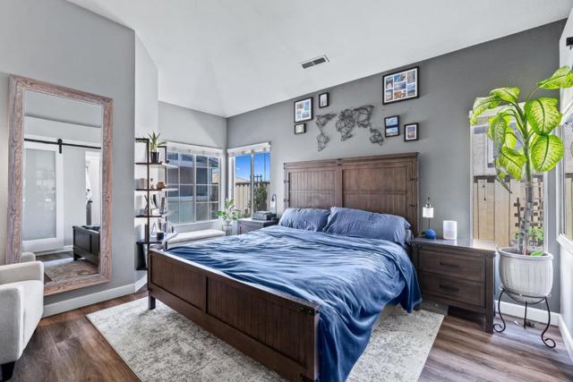 26446 Honor Lane, Salinas CA: https://media.crmls.org/mediaz/54725f43-5980-4bb0-887a-402f0bea02a6.jpg