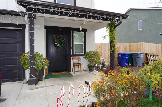 405 Greene Way, Los Banos CA: https://media.crmls.org/mediaz/5473b9be-464f-40c9-b50d-fe12dc99daff.jpg