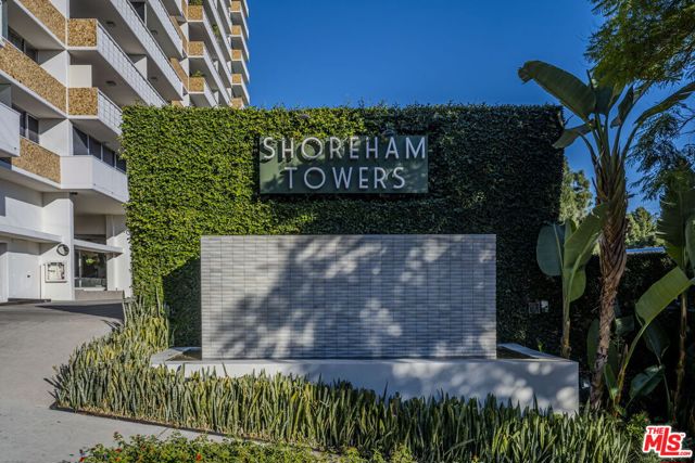 8787 Shoreham Drive, West Hollywood CA: https://media.crmls.org/mediaz/5473c9dc-a169-4fa5-b56b-2c338fe0b5f1.jpg