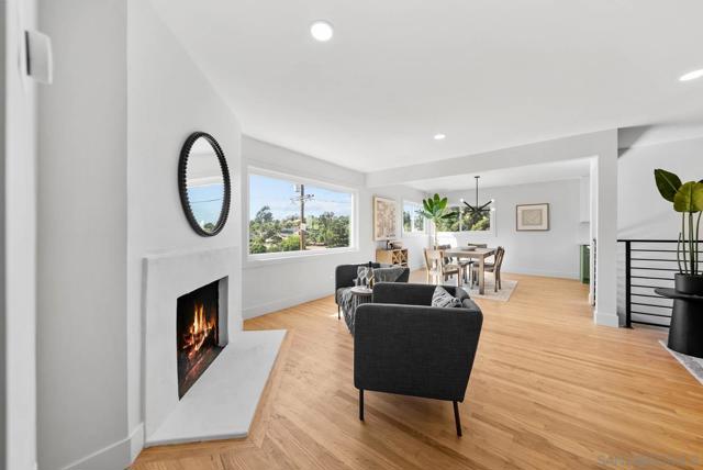 198 Croydon Ln, El Cajon CA: https://media.crmls.org/mediaz/5473d68f-6211-4f03-ac7e-fe2d197b1f30.jpg