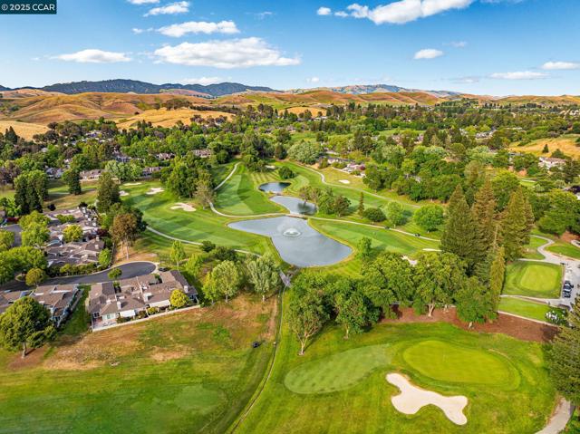 685 Saint George Rd, Danville CA: https://media.crmls.org/mediaz/5473e2c2-ab57-4117-9124-9c56eb9a187e.jpg