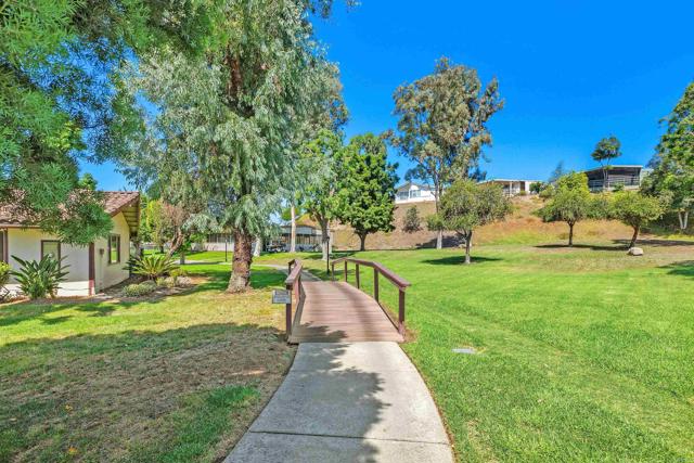 15420 Olde Highway 80, El Cajon CA: https://media.crmls.org/mediaz/5474aab6-da7e-43c2-8ecc-1a298f4e0928.jpg