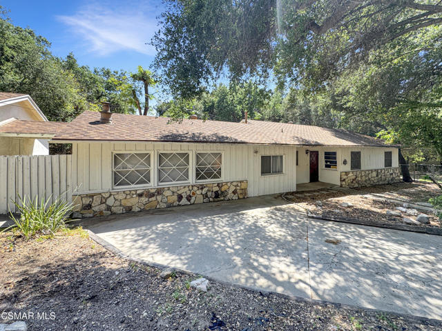 22950 Humming Bird Way, Calabasas CA: https://media.crmls.org/mediaz/5474af0f-8fb1-4997-9062-04259a966eb6.jpg