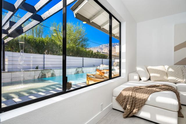 2171 E Francis Drive, Palm Springs CA: https://media.crmls.org/mediaz/5475b92d-b3cd-476a-a020-caa328be31a5.jpg