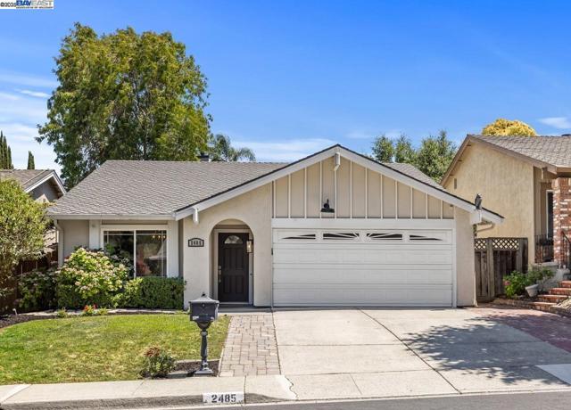 2485 Talavera Dr, San Ramon CA: https://media.crmls.org/mediaz/5475d66c-808e-4423-bda5-718f52e46ca0.jpg