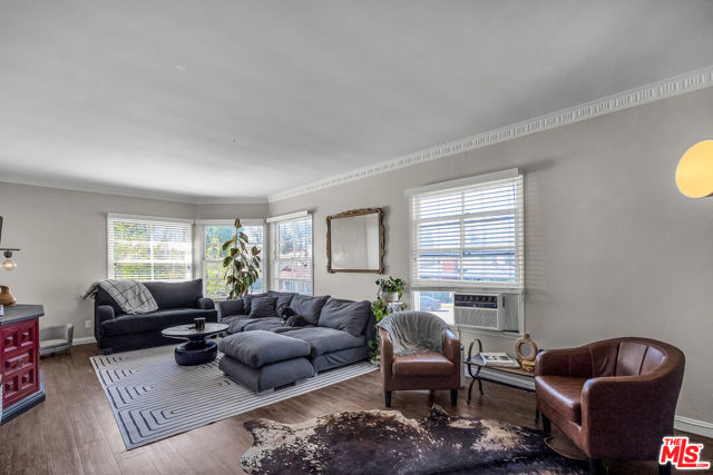 5300 - 5330 Radford Avenue, Valley Village CA: https://media.crmls.org/mediaz/5476cc2b-269b-438f-85ca-40dd402386a6.jpg