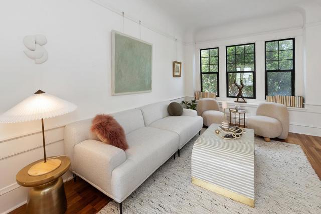 270 Andover Street, San Francisco CA: https://media.crmls.org/mediaz/5476eae1-3d6c-4b31-8c9a-841c9efc6b7e.jpg