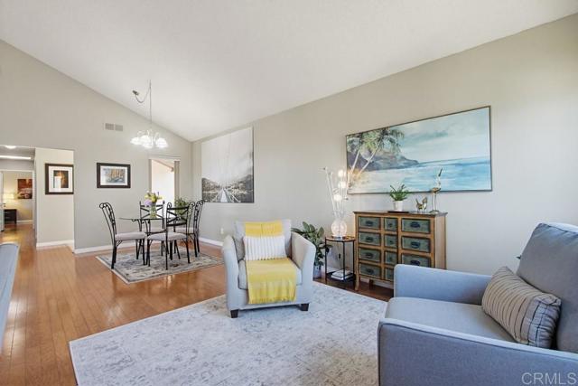 Detail Gallery Image 6 of 46 For 17347 Plaza Maria, San Diego,  CA 92128 - 2 Beds | 2 Baths