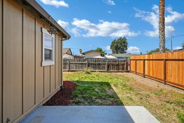 120 Santa Ana Road, Hollister CA: https://media.crmls.org/mediaz/54779bde-0f32-4be5-b54d-3e9ce0b910c6.jpg