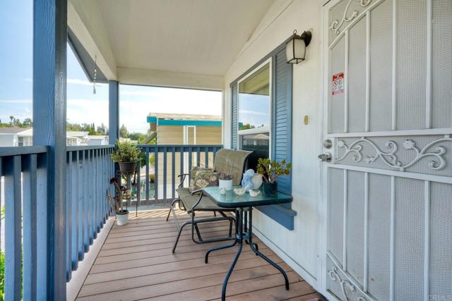 Detail Gallery Image 4 of 39 For 1001 S Hale Ave #2,  Escondido,  CA 92029 - 2 Beds | 2 Baths