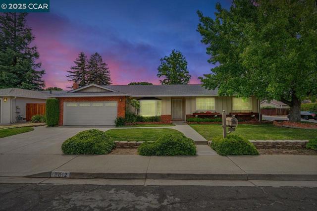 3812 Fernwood Ct, Concord CA: https://media.crmls.org/mediaz/5477d4ab-47c5-4ea7-9662-c7d1aa8d46b7.jpg