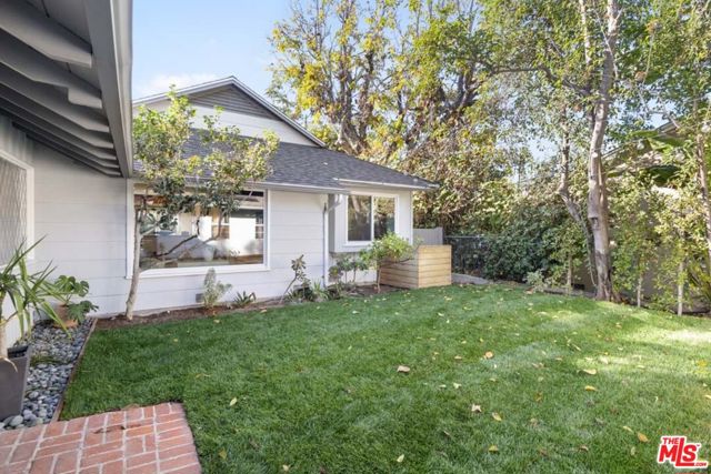 12948 Hartsook Street photo 6