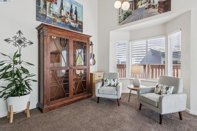 974 Clinton Pl, Pleasanton CA: https://media.crmls.org/mediaz/5478c2a0-8fb4-4ce6-8d58-7fbc213da43d.jpg