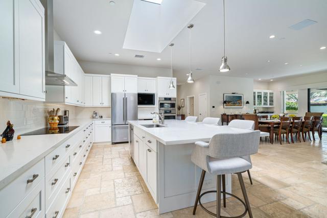 9 Furman Court, Rancho Mirage CA: https://media.crmls.org/mediaz/54797fca-d1f9-4704-8d4e-0342716b4ace.jpg