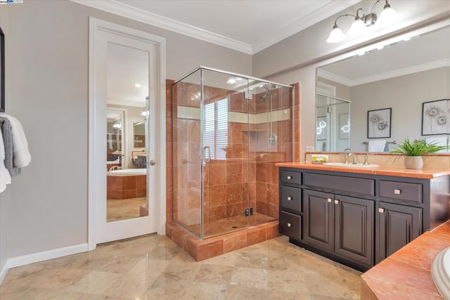 1517 Rampart Way, Brentwood CA: https://media.crmls.org/mediaz/547a46e9-2070-414f-a6de-78b10f21b6c8.jpg