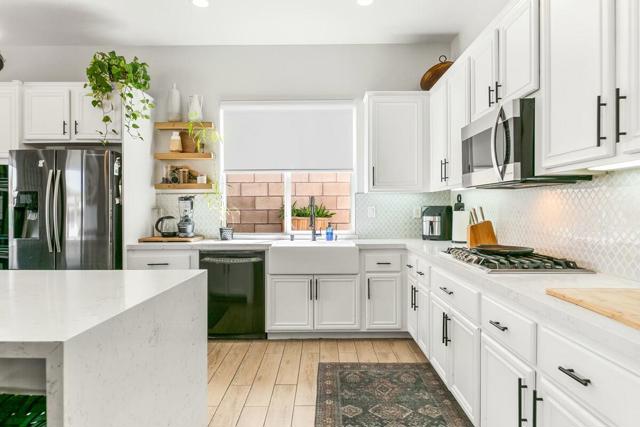 44830 Via Mirabel, La Quinta CA: https://media.crmls.org/mediaz/547a5ded-a46f-43f6-9182-b1042bc8c64a.jpg