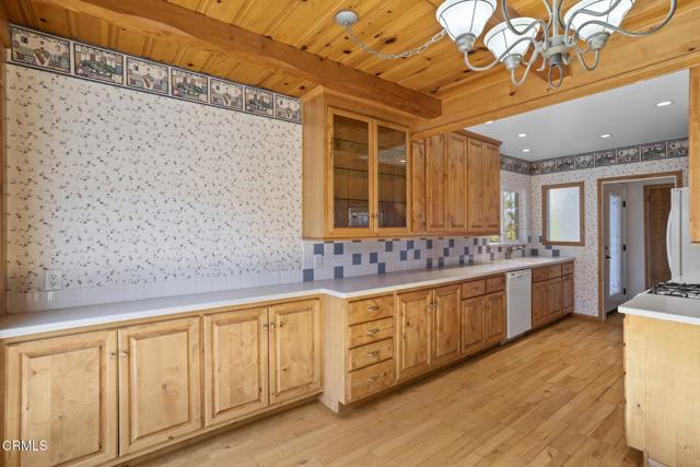 Detail Gallery Image 7 of 15 For 11765 Holmes St, Yucaipa,  CA 92399 - 3 Beds | 2 Baths