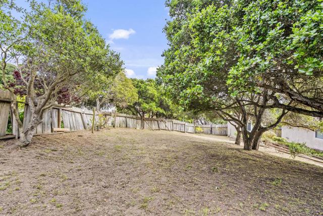9355 Canyon Oak Road, Salinas CA: https://media.crmls.org/mediaz/547af5fb-fc2d-4967-9778-65a936b6e749.jpg