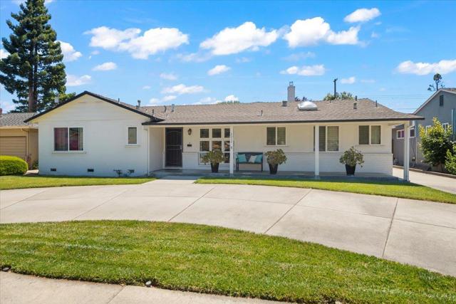 2032 W Hedding Street, San Jose CA: https://media.crmls.org/mediaz/547b81d8-deb3-411b-a025-d5130db1f2bd.jpg
